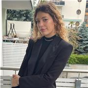 Laureata in scienze e tecniche psicologiche impartisce lezioni in scienze umane